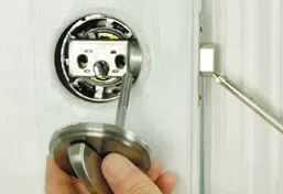 Amber Locksmith Store Broomall, PA 610-235-0670 - Lock-replace
